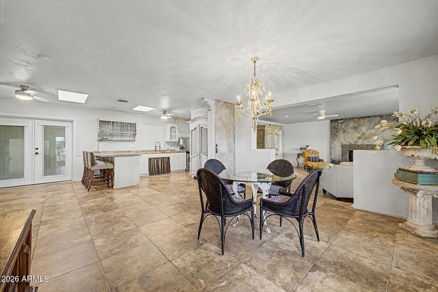 2233 N SUNSET Drive, Mesa, AZ 85215