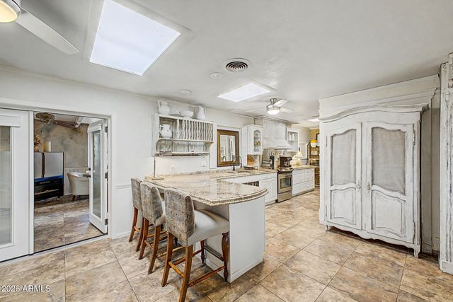 2233 N SUNSET Drive, Mesa, AZ 85215