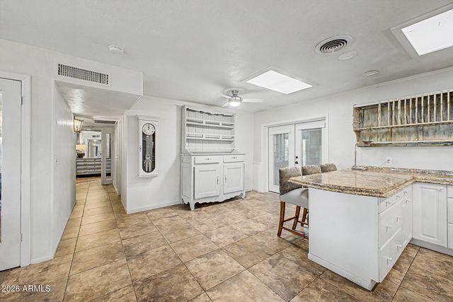 2233 N SUNSET Drive, Mesa, AZ 85215