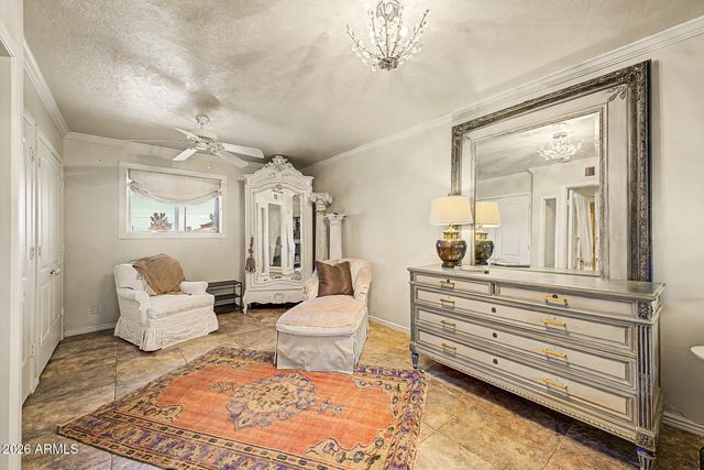 2233 N SUNSET Drive, Mesa, AZ 85215