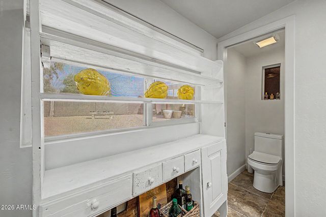 2233 N SUNSET Drive, Mesa, AZ 85215