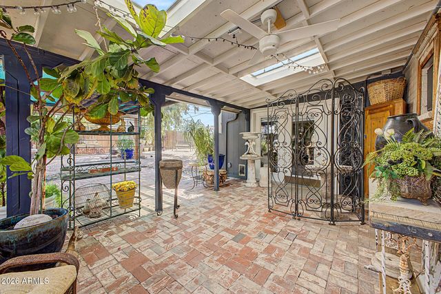 2233 N SUNSET Drive, Mesa, AZ 85215