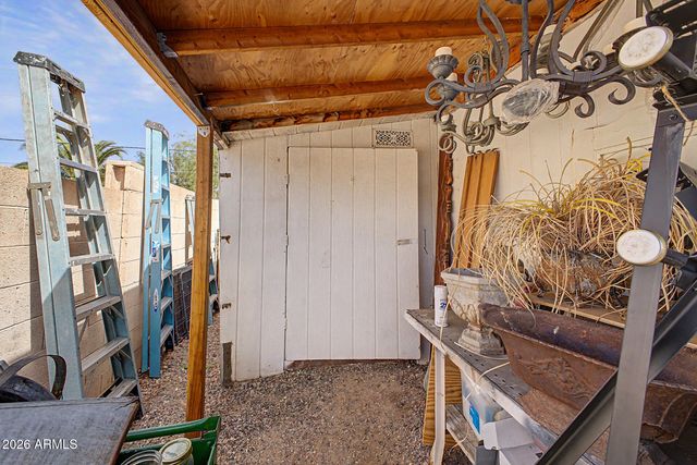 2233 N SUNSET Drive, Mesa, AZ 85215