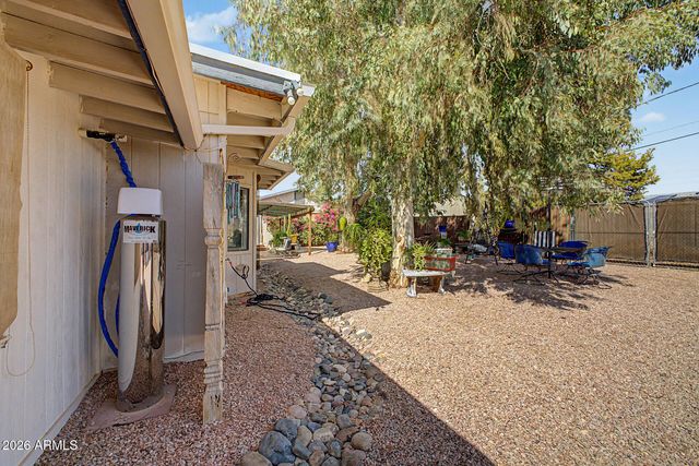 2233 N SUNSET Drive, Mesa, AZ 85215