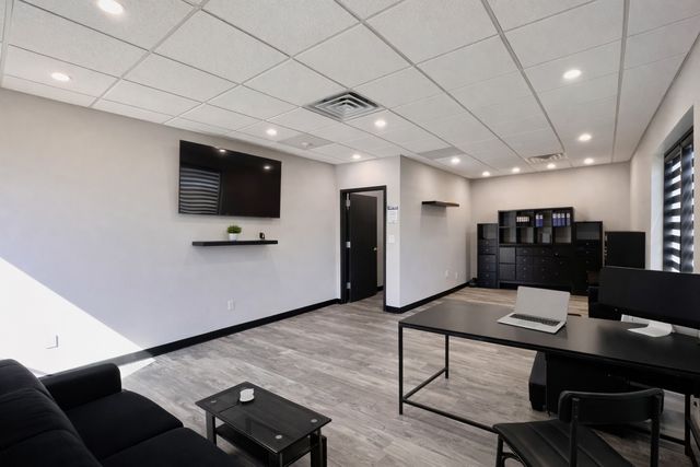 480 W Lake Street 2, Roselle, IL 60172