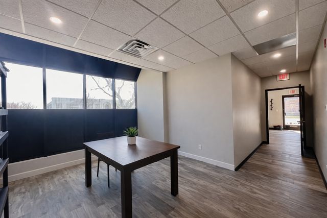 480 W Lake Street 2, Roselle, IL 60172