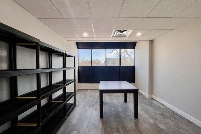 480 W Lake Street 2, Roselle, IL 60172