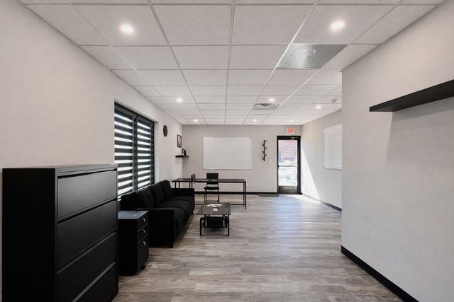 480 W Lake Street 2, Roselle, IL 60172