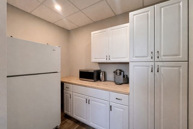 480 W Lake Street 2, Roselle, IL 60172