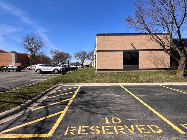 480 W Lake Street 2, Roselle, IL 60172