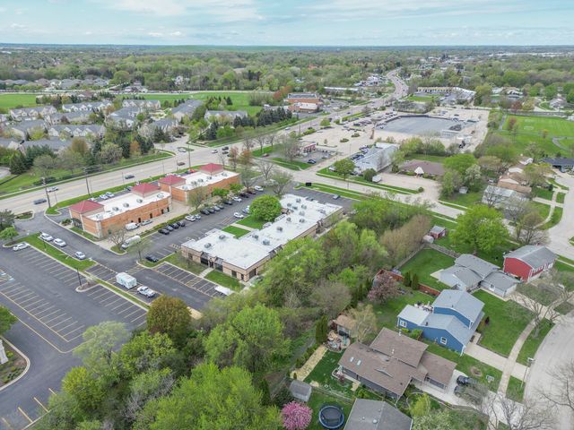 480 W Lake Street 2, Roselle, IL 60172