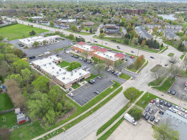 480 W Lake Street 2, Roselle, IL 60172