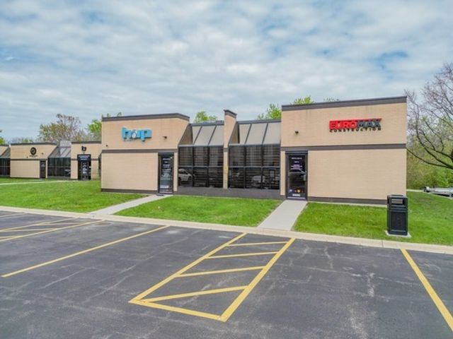 480 W Lake Street 2, Roselle, IL 60172