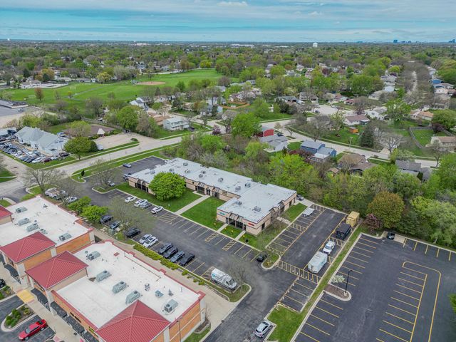 480 W Lake Street 2, Roselle, IL 60172
