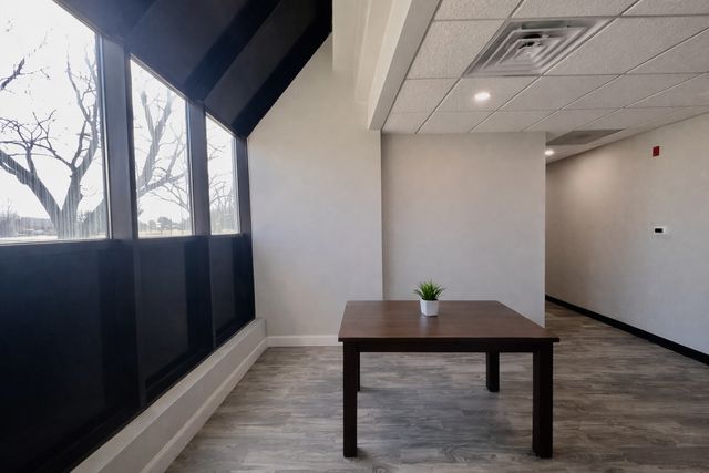 480 W Lake Street 2, Roselle, IL 60172