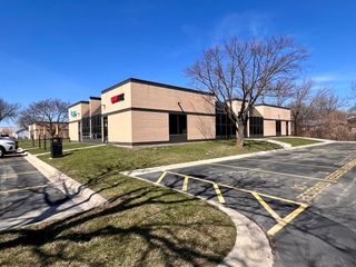 480 W Lake Street 2, Roselle, IL 60172