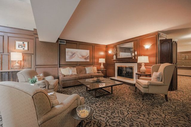 1105 N MILL Street 219, Naperville, IL 60563