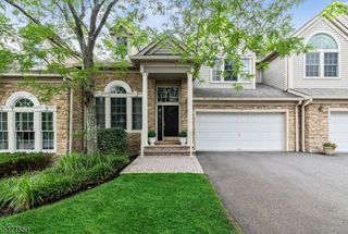 4 Alpine Dr, North Haledon Boro, NJ 07508