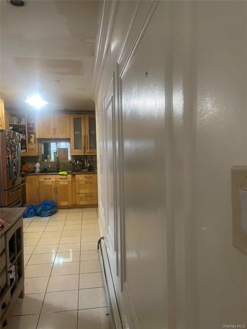 187-22 Keeseville Avenue, Saint Albans, NY 11412