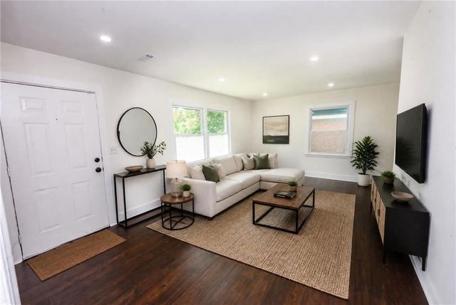 2970 Humphries Drive, Atlanta, GA 30354