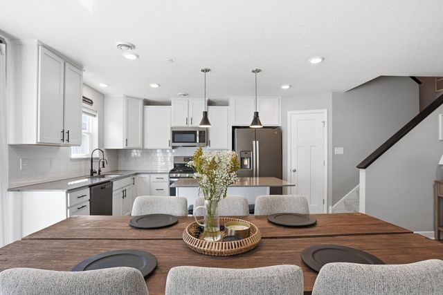 9492 Bridle Way, Victoria, MN 55386