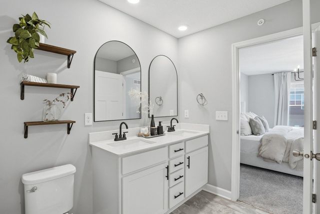9492 Bridle Way, Victoria, MN 55386