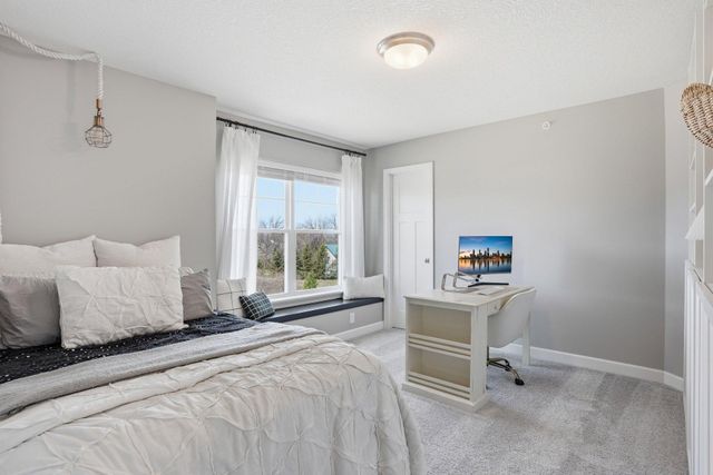9492 Bridle Way, Victoria, MN 55386