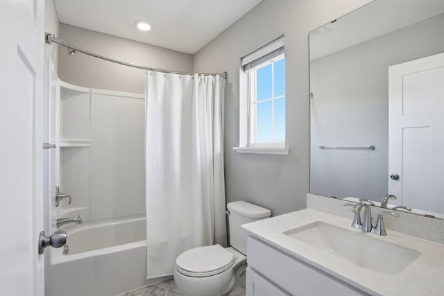 9492 Bridle Way, Victoria, MN 55386