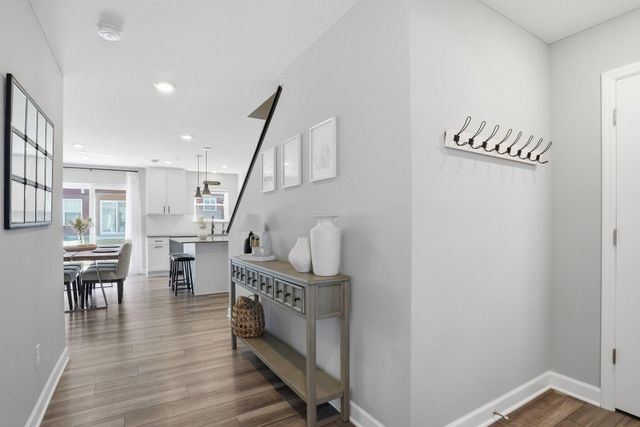 9492 Bridle Way, Victoria, MN 55386