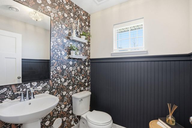 9492 Bridle Way, Victoria, MN 55386