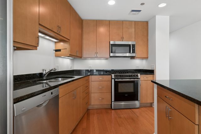 60 E Monroe Street 1807, Chicago, IL 60603
