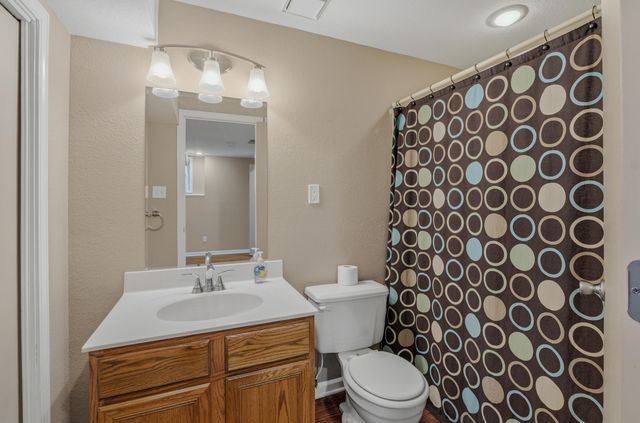 2205 BRIDGEWATER DR, Columbia, MO 65202