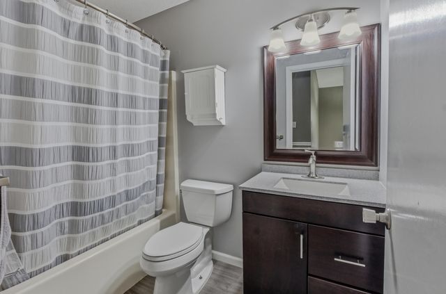 2205 BRIDGEWATER DR, Columbia, MO 65202