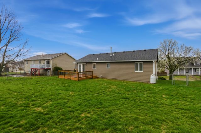 2205 BRIDGEWATER DR, Columbia, MO 65202