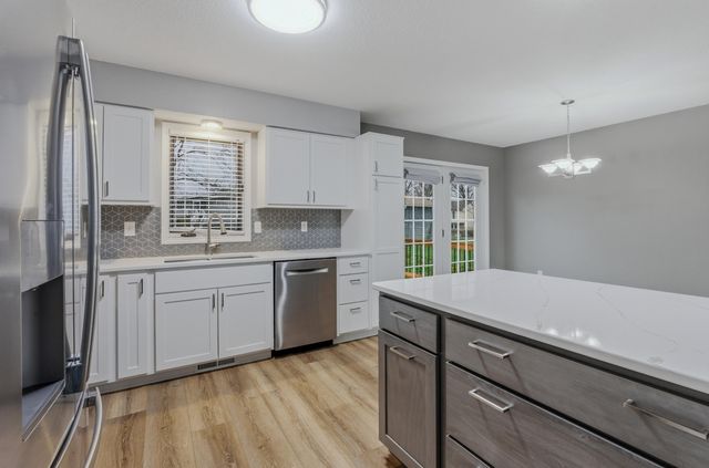 2205 BRIDGEWATER DR, Columbia, MO 65202