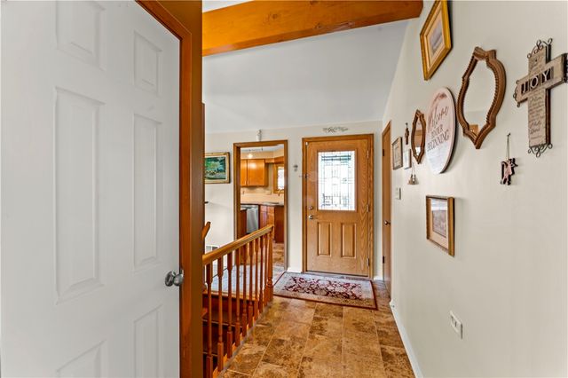 636 Aljo Drive, Upper St Clair, PA 15241