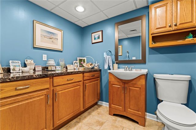 636 Aljo Drive, Upper St Clair, PA 15241