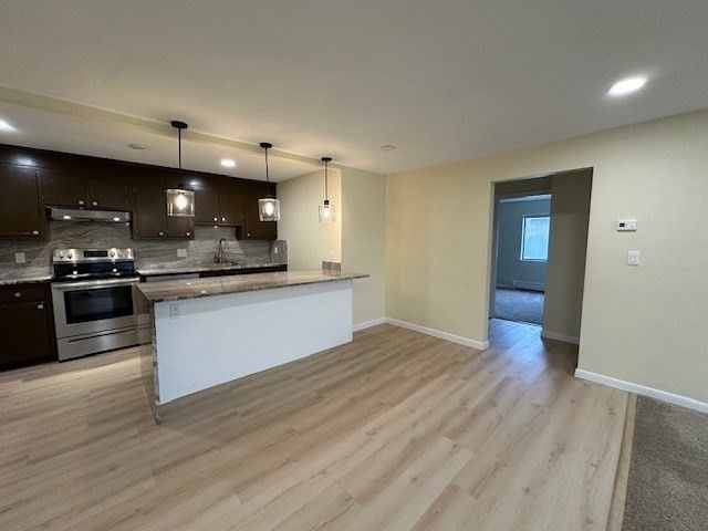 12 Hallmark Gdns 7, Burlington, MA 01803