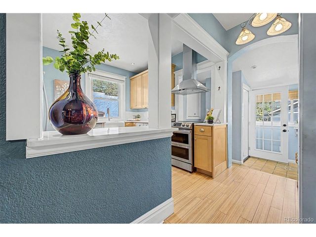 4230 Lipan St, Denver, CO 80211