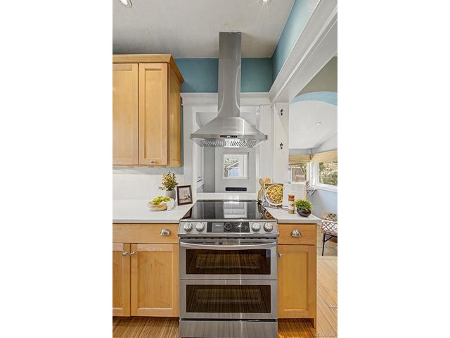 4230 Lipan St, Denver, CO 80211