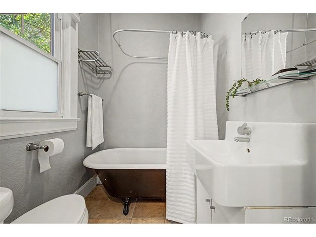 4230 Lipan St, Denver, CO 80211