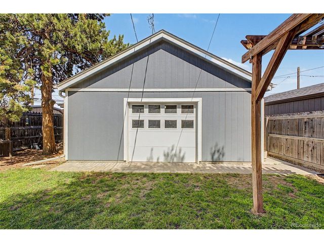 4230 Lipan St, Denver, CO 80211