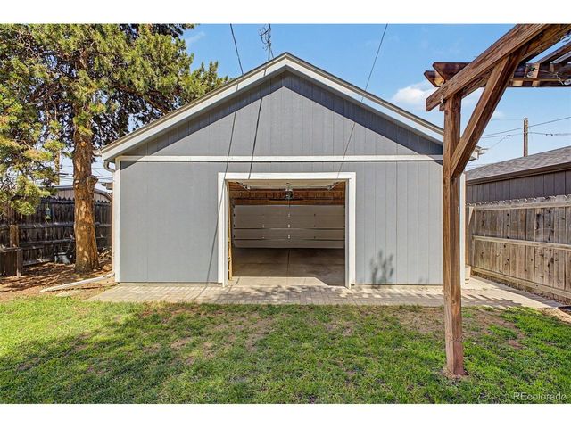 4230 Lipan St, Denver, CO 80211