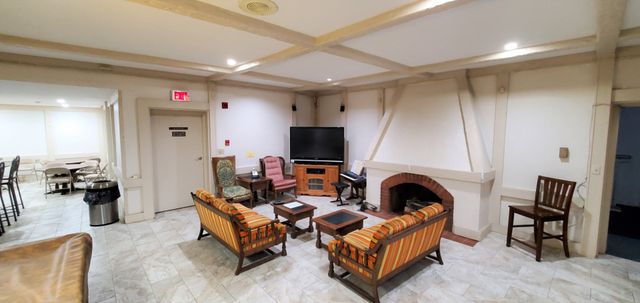 2929 Sunnyside Drive B326, Rockford, IL 61114