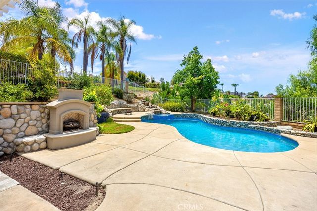 4825 Stonehaven, Yorba Linda, CA 92887