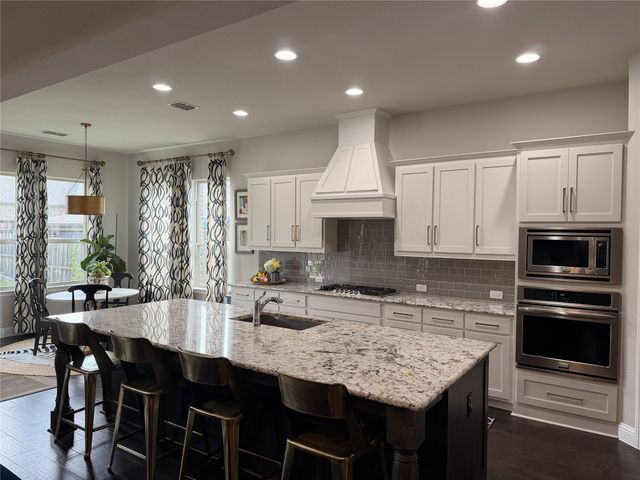 10316 Colina Drive, Fort Worth, TX 76126