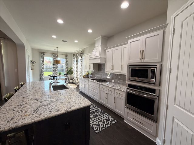10316 Colina Drive, Fort Worth, TX 76126