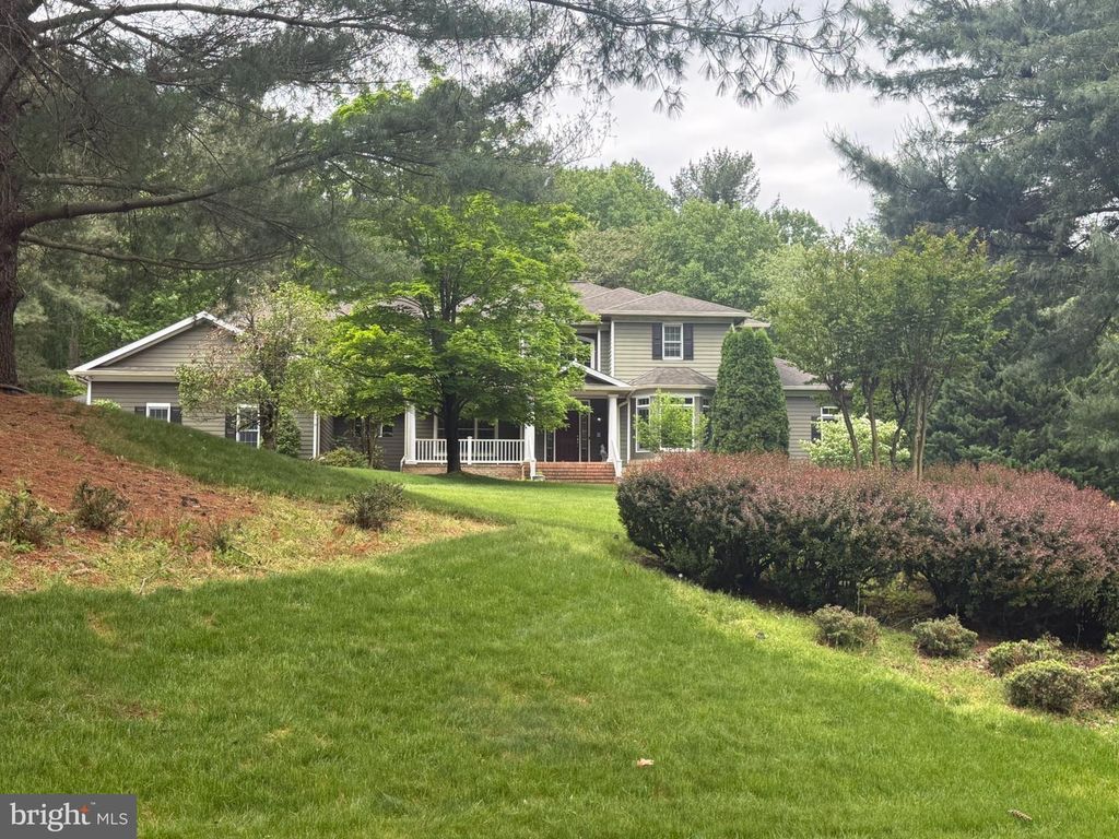 1215 ALGONQUIN RD, Crownsville, MD 21032