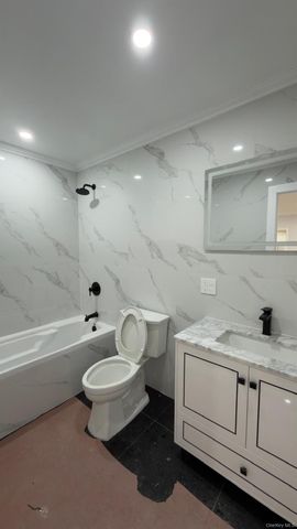 4077 Seton Avenue, Bronx, NY 10466