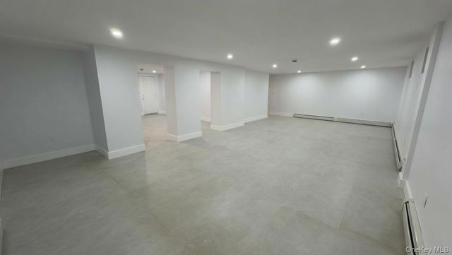 4077 Seton Avenue, Bronx, NY 10466